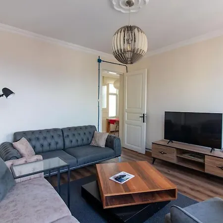 Soft & Historic 3br W/ Iconic Haydarpasa View *