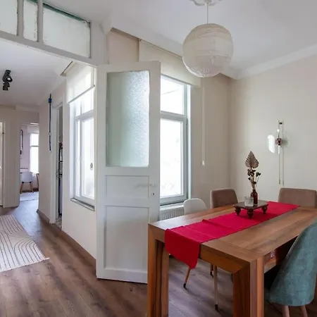 Soft & Historic 3br W/ Iconic Haydarpasa View * 伊斯坦布尔